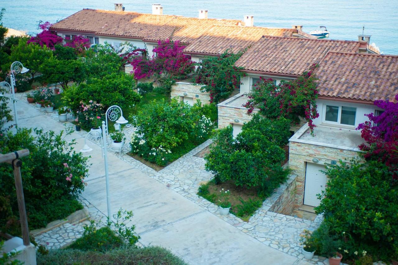 Bougainvill Sunset Villa Sarandë エクステリア 写真